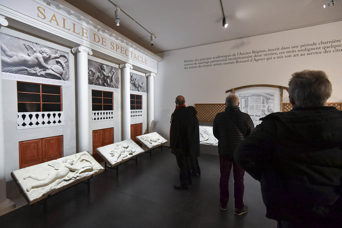 Inauguration de l'exposition Bernard d'Agesci - Reconstitution de la façade du théâtre ©Darri