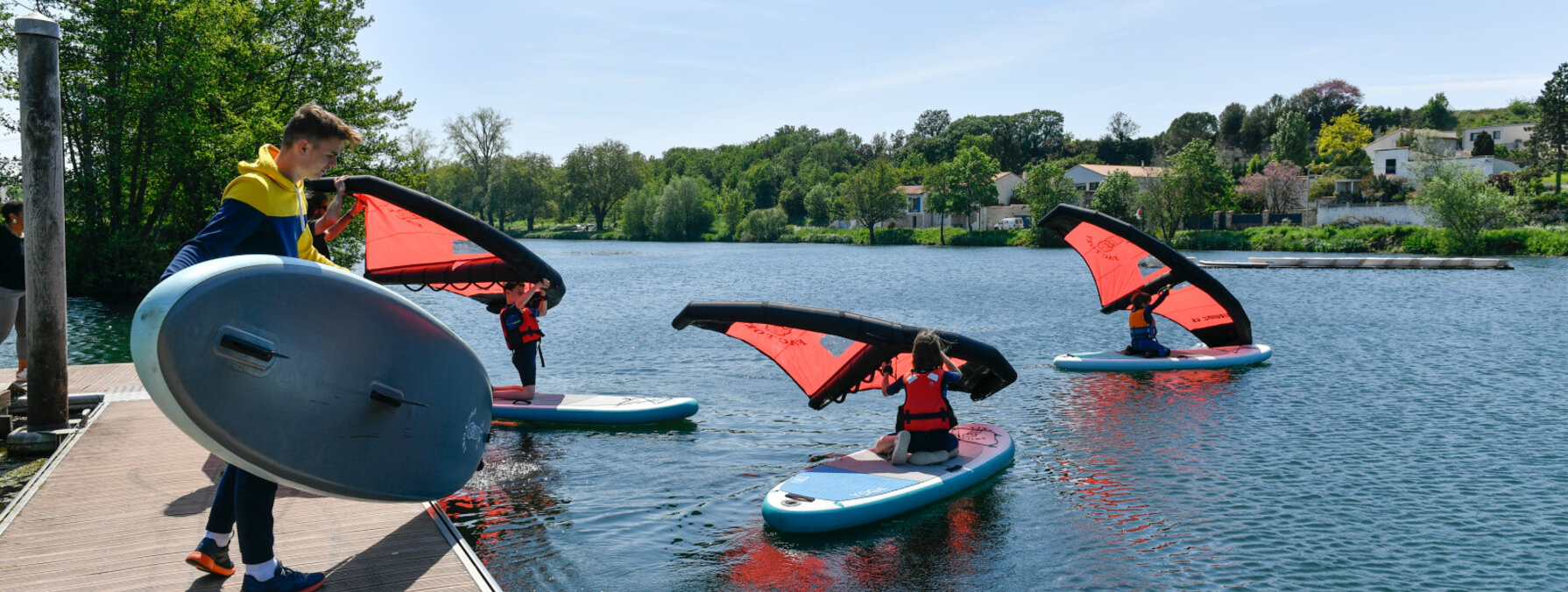 Nouvelle activite nautique Wing foil a la base nautique de Noron