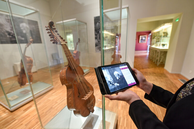 Parcours numerique Auguste-Tolbecque au musee