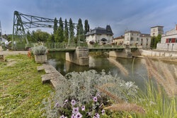 Patrimoine hydraulique Pont-levis métallique de Magné 46.315204