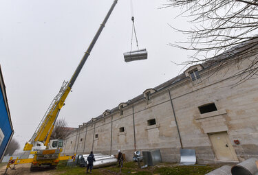 Conservatoire, mise en place de la centrale de traitement d'air ©Bruno Derbord