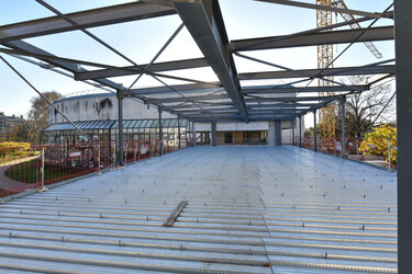 Le bâtiment pont en construction, décembre 2019