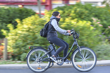 Velos dans la ville les niortais utilisent le velo comme moyen de locomotion