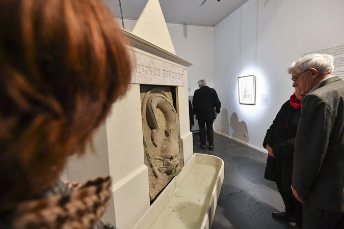 Inauguration de l'exposition Bernard d'Agesci - Reconstitution de la fontaine Place du Port ©Darri