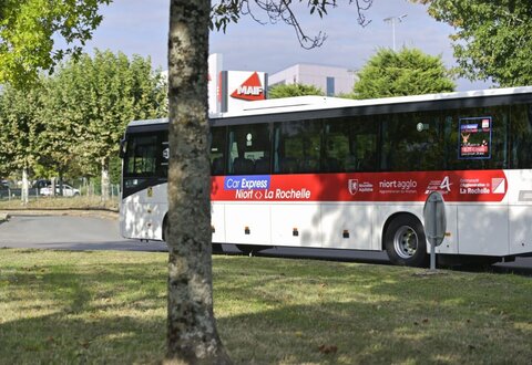 Le Car Express Niort-La Rochelle