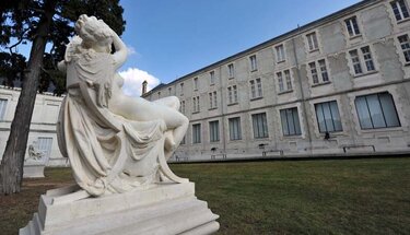 Jardin du musée Bernard d'Agesci : Somnolence par Frédéric-Etienne Leroux 