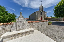 Patrimoine funéraire et commémoratif Monument aux morts