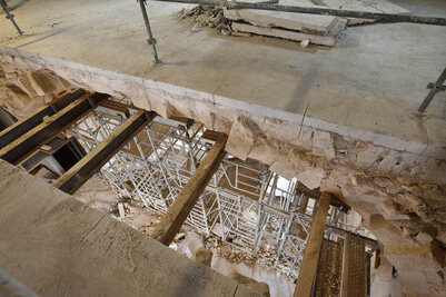 1er étage du conservatoire, vue sur le hall d'accueil, 8 mars 2019 : début des travaux d'ouverture de la voûte ©Bruno Derbord 